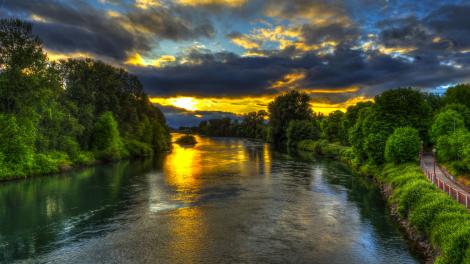 Magnifiques couleurs le long du Willamette River Bike Path