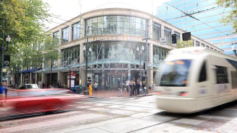 Shopping: Pioneer Place in Downtown Portland, Oregon