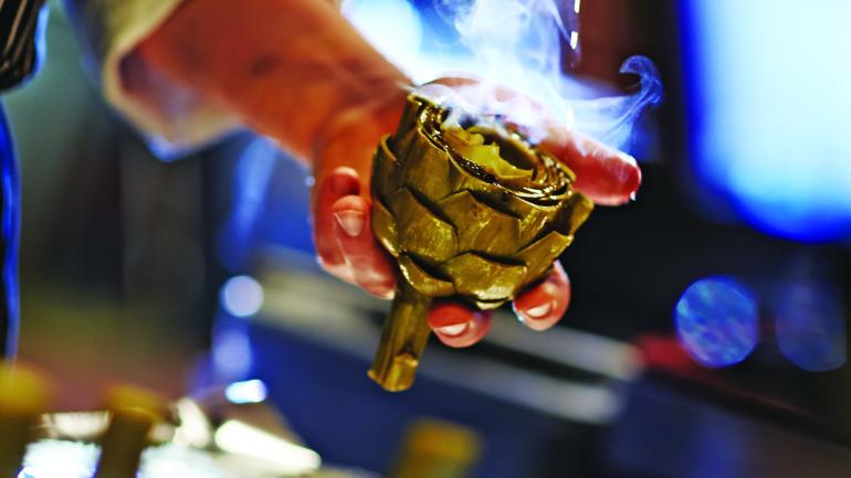 En Californie, les plats et cocktails sont élaborés à partir d’ingrédients locaux ; les clients peuvent ainsi se faire une idée des délicieuses saveurs authentiques et de la cuisine innovante de l’État.