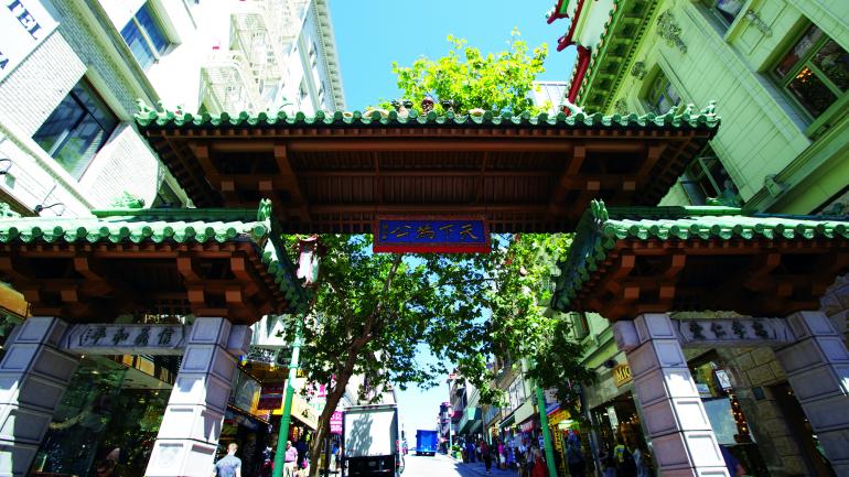 Die größte Chinatown außerhalb Asiens lockt mit authentischem Dim Sum.