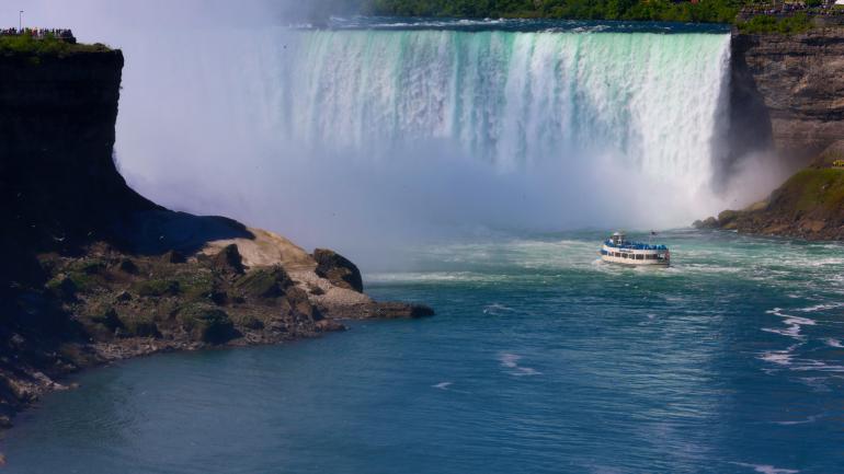 Maid of the Mist tour, Niagara Falls