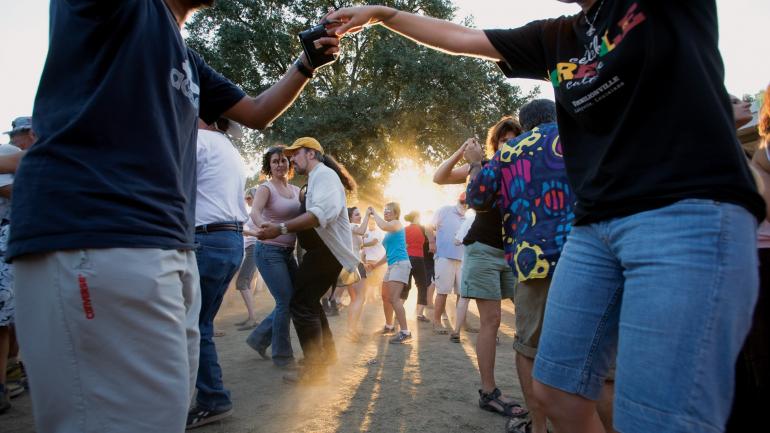 在拉菲特的 Festivals Acadiens et Créoles 节日上尽情舞动 在拉菲特的 Festivals Acadiens et Créoles 节日上尽情舞动