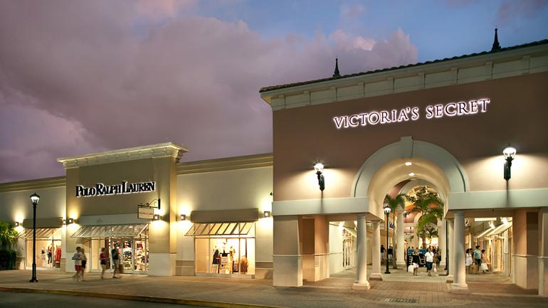 Browsing for deals at Orlando International Premium Outlets