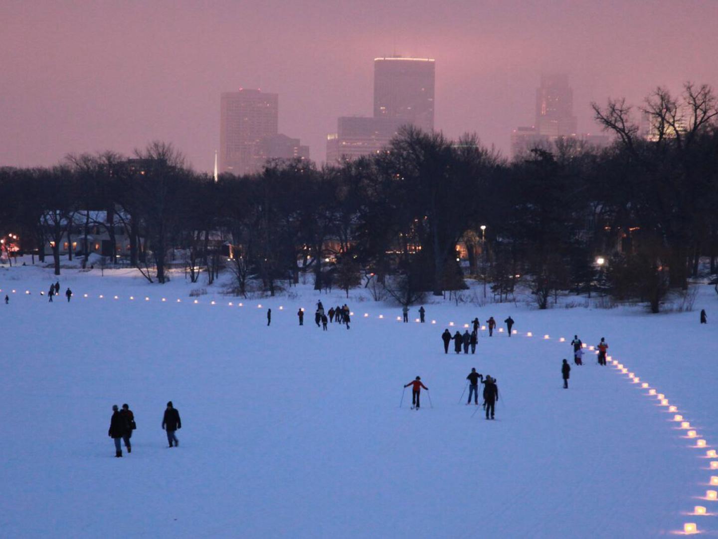Ski de fond en pleine ville lors du Loppet Ski Festival
