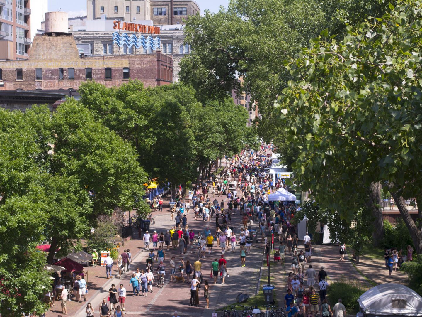 Main Street au cœur de l’action lors du Stone Arch Bridge Festival