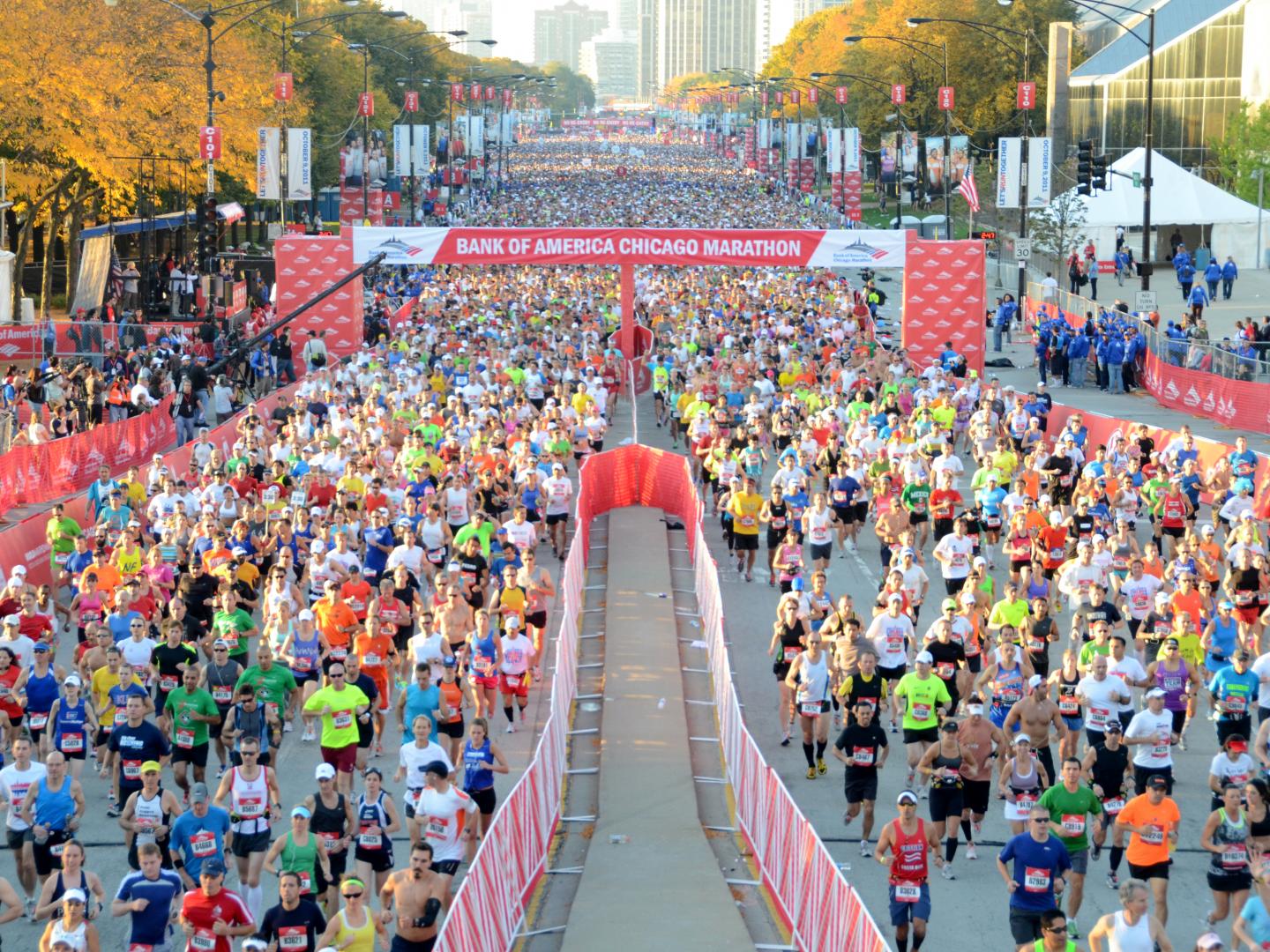 Algunos de los 45 000 corredores que compiten en el Chicago Marathon