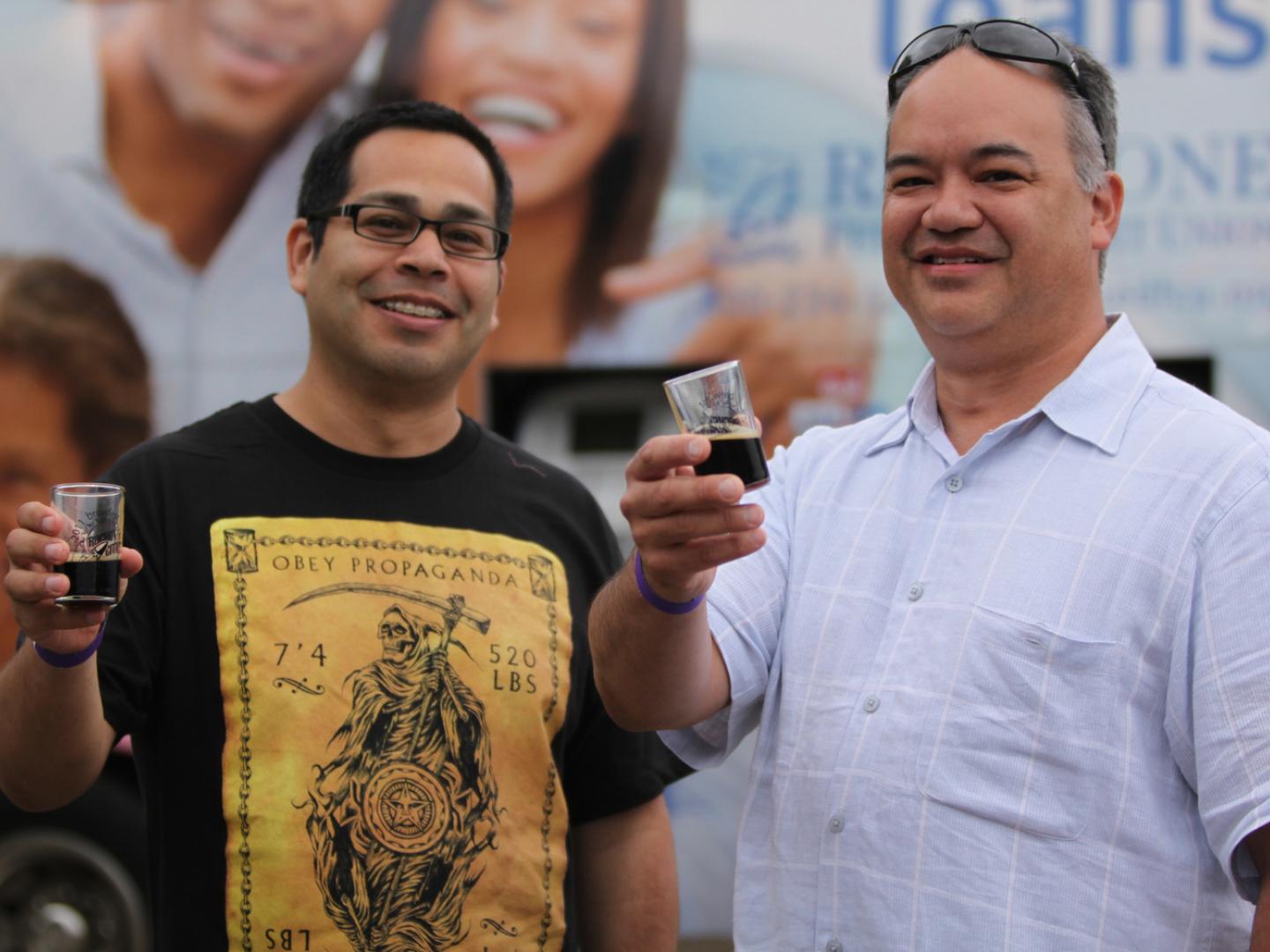 앨라배마주 헌츠빌의 로켓 시티 브루페스트에서 맥주 시음하기