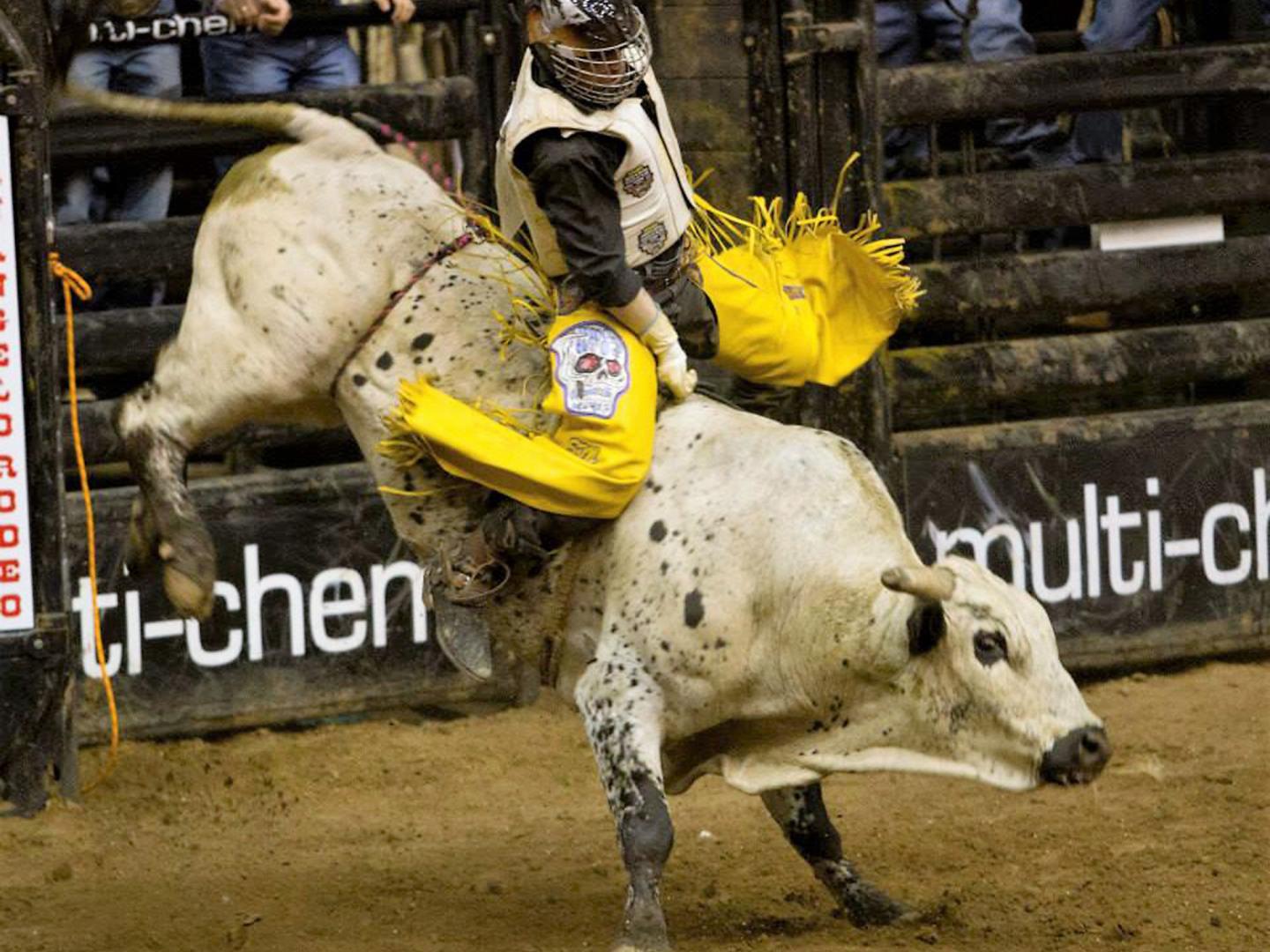 Des concurrents s’affrontent au San Angelo Stock Show & Rodeo, au Texas