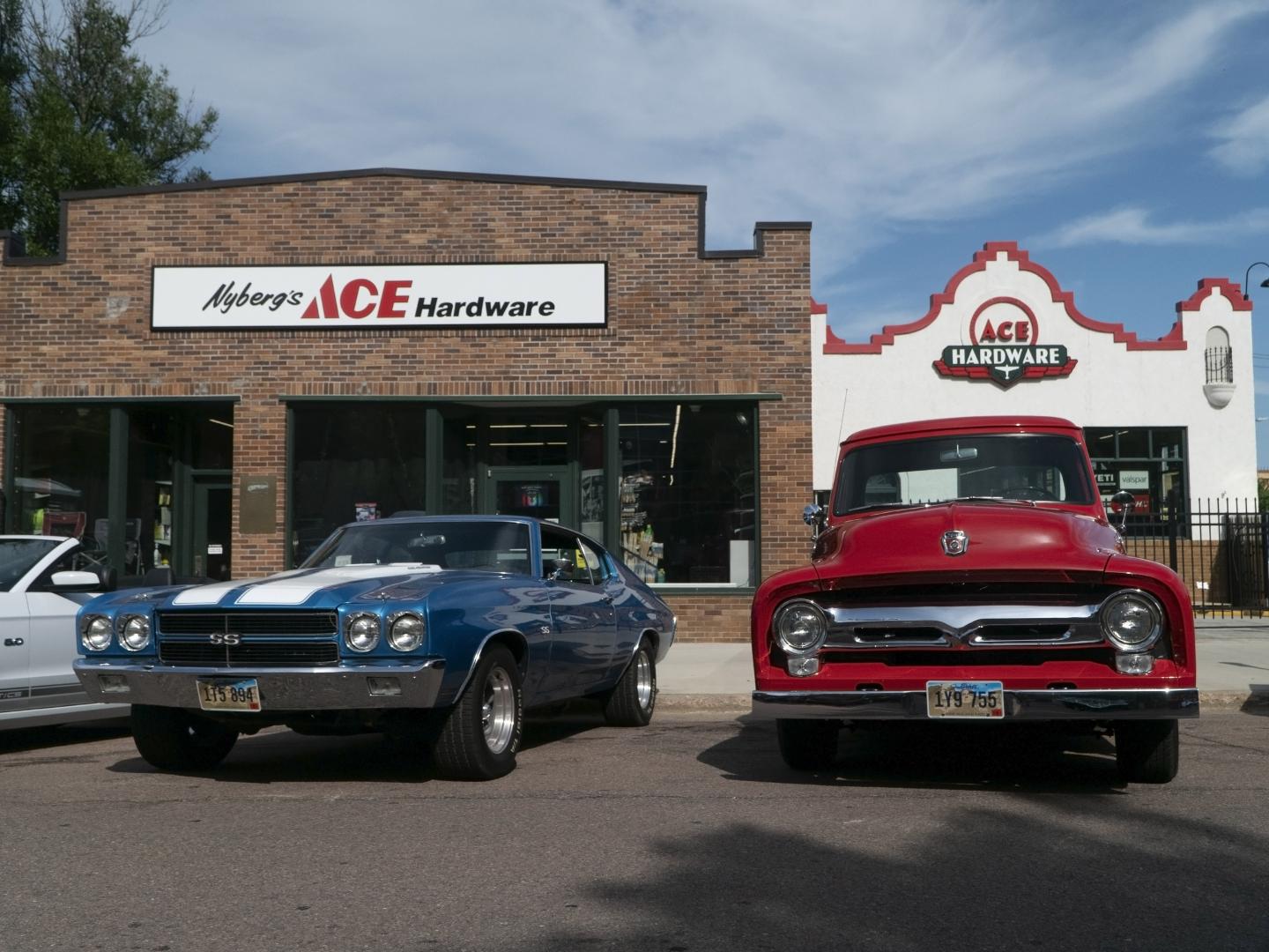 Oldtimer bei der Hot Classics Night in Sioux Falls, South Dakota