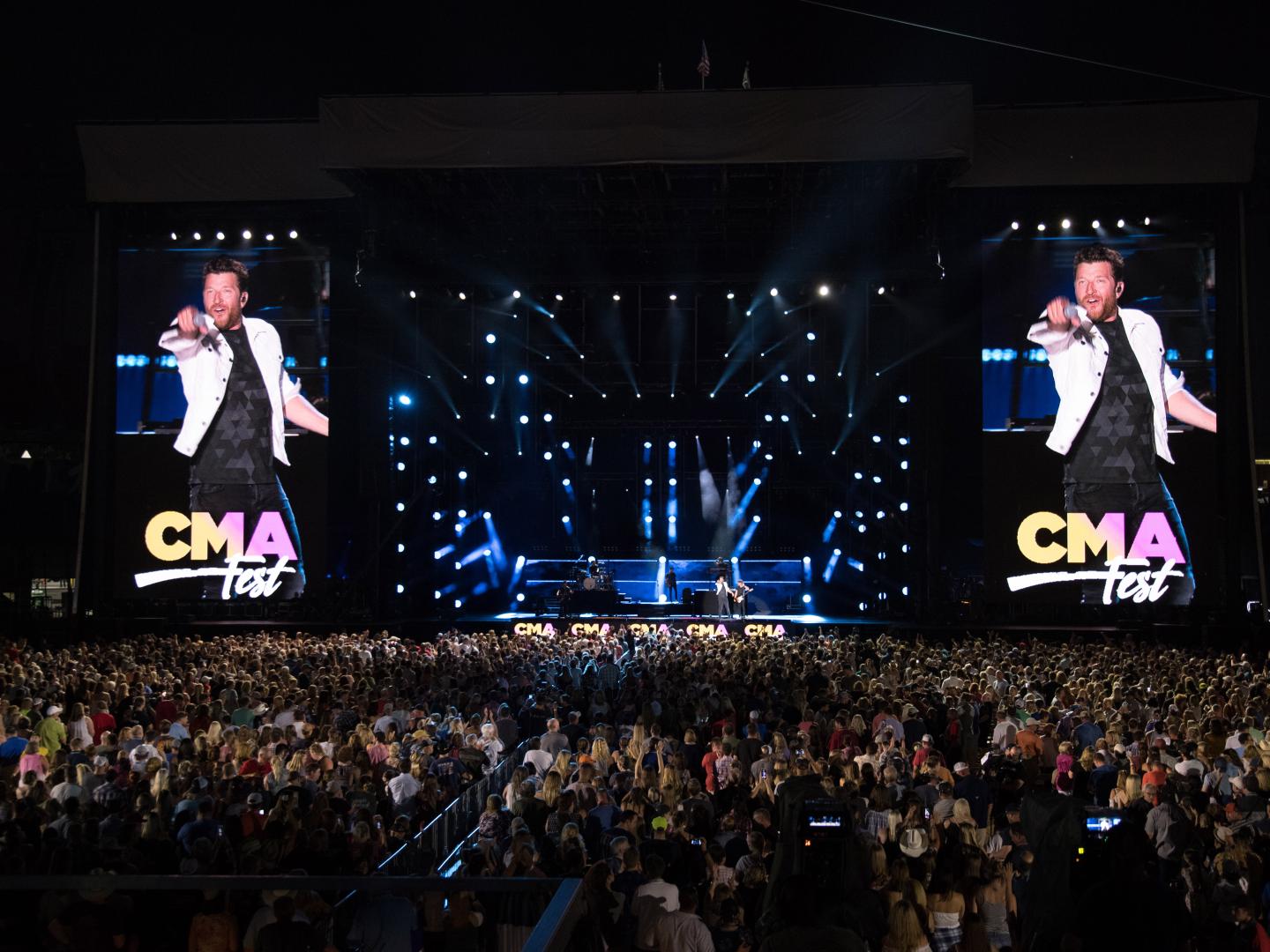 Concert sensationnel au CMA Fest à Nashville, Tennessee