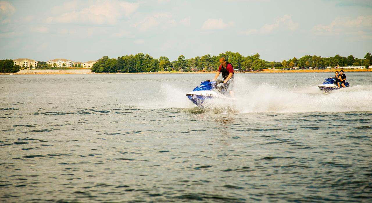 Paseos en moto acuática en el Lake Murray en Carolina del Sur