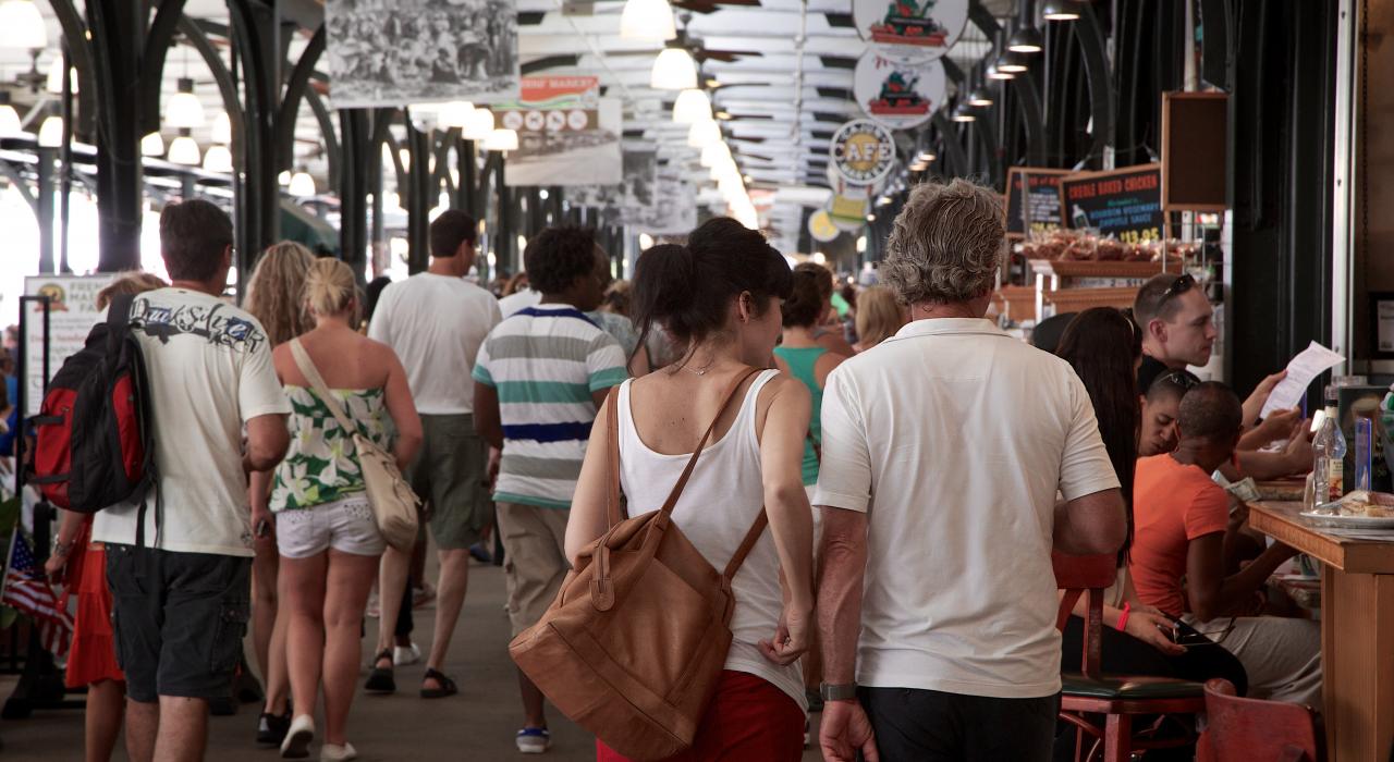 Compras no French Market District em Nova Orleans, Louisiana