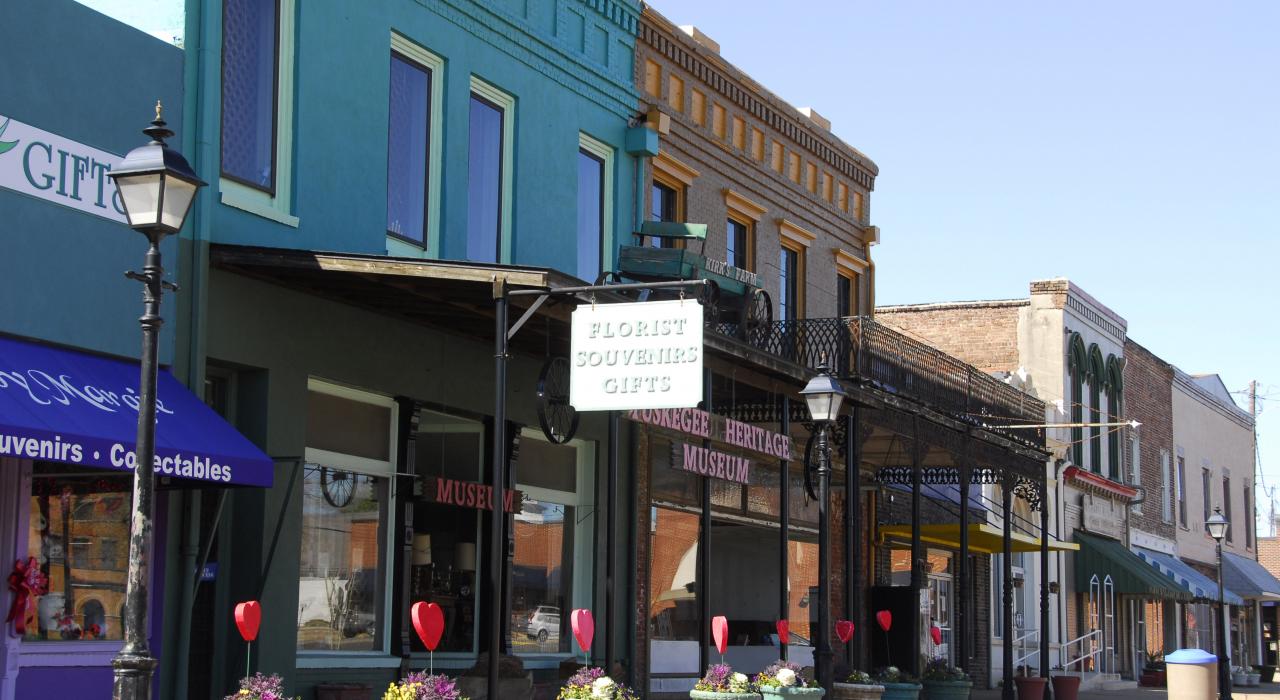 Downtown Tuskegee, Alabama, a short drive from U.S. National Park Service historic sites