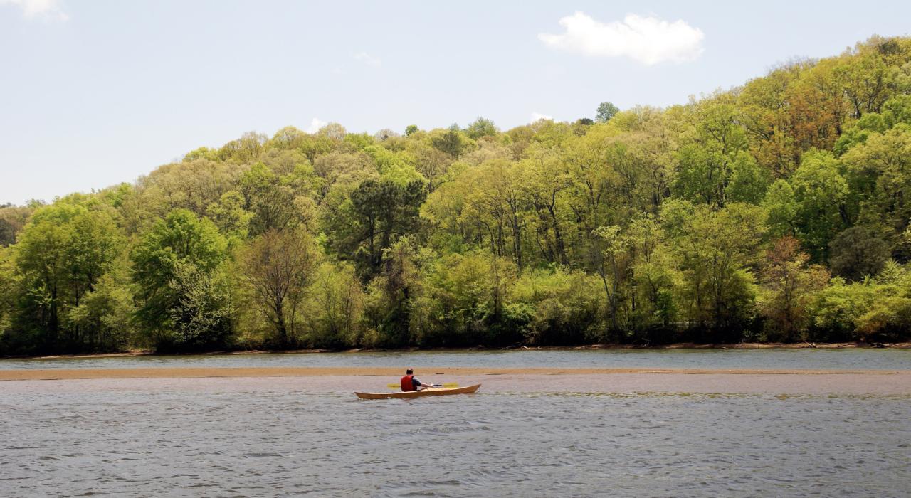 Kayaking along the Chattahoochee River 