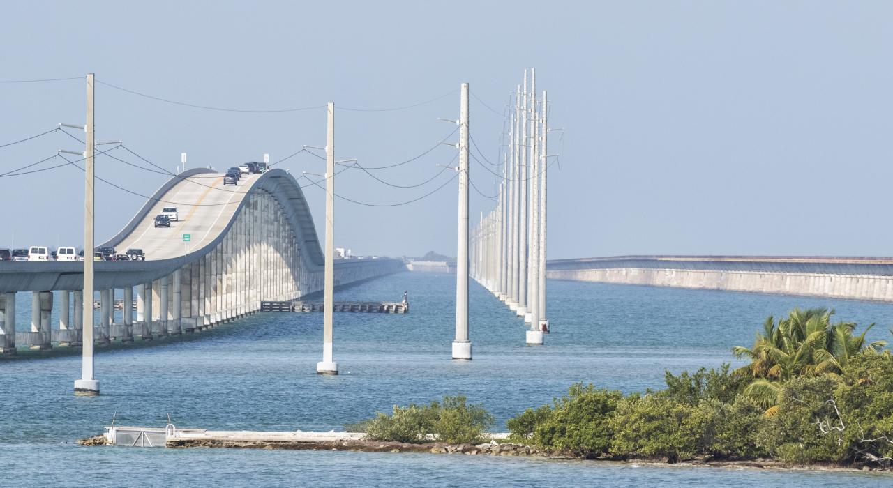 El Seven Mile Bridge conecta Knight's Key, en los Middle Keys, con Little Duck Key, en los Lower Keys