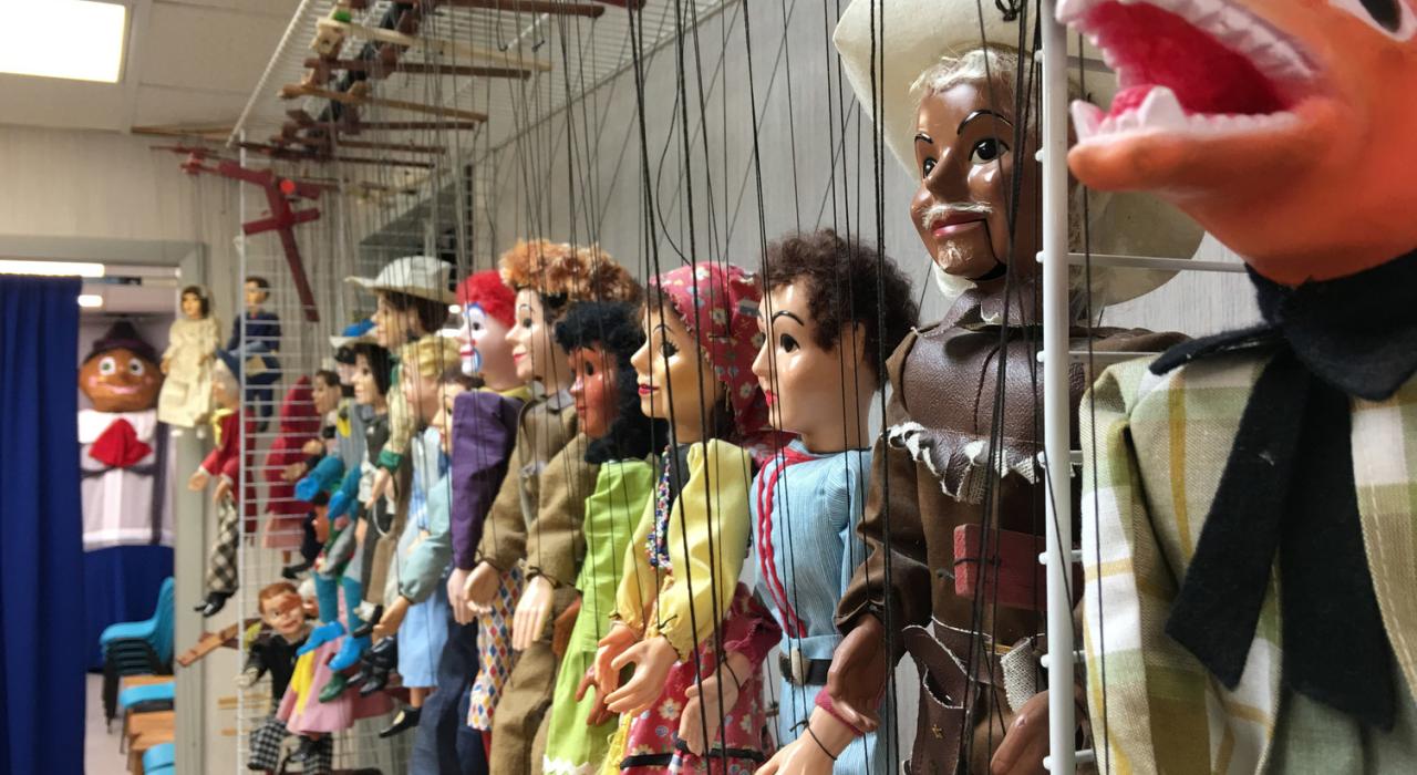 퍼피트리 미술관에 전시된 다양한 인형