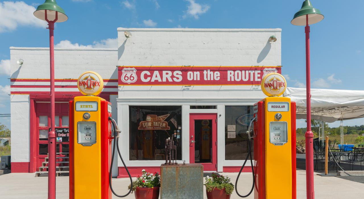 Cars on the Route historic service station on Route 66 in Galena, Kansas
