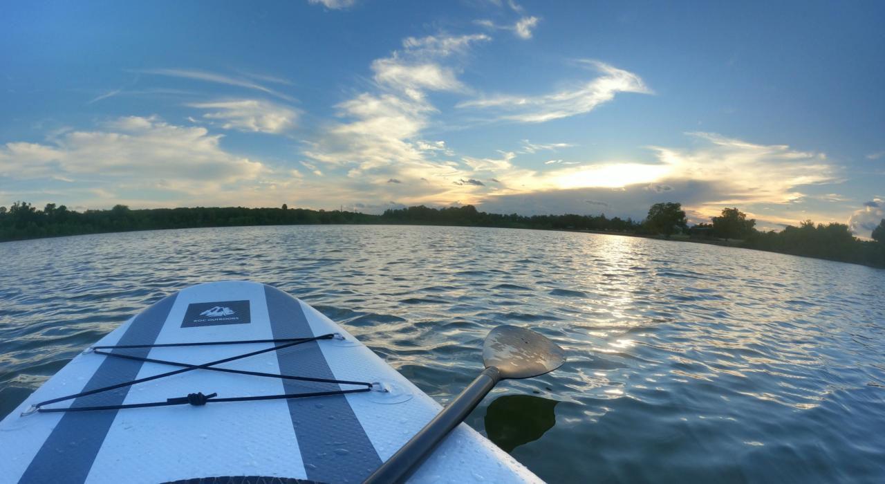 A scenic paddling excursion at Lakeline Park
